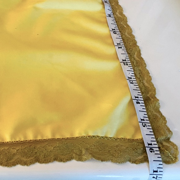 8 Vintage Yellow & Bronze Lace Trim Linen Napkins - Picture 5 of 14